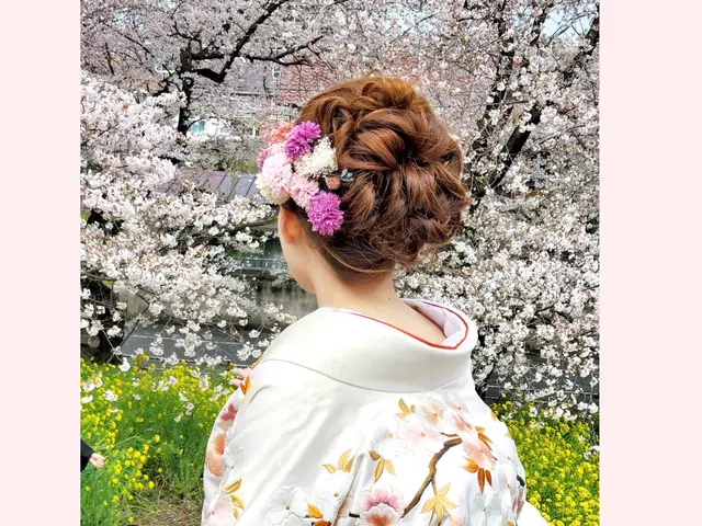 結婚式。各式典、芸能系等。出張ヘア&メイク着付け承ります。スタッフ指名OK。