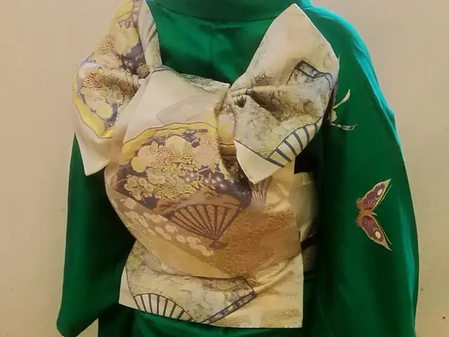 【お手軽価格にて】上級着物講師です。出張お着付けさせていただきます