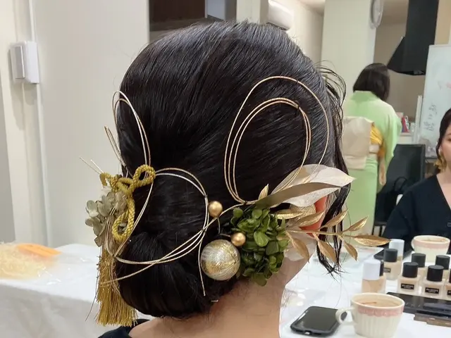 ヘアセット(アップorダウンスタイル)  メイクアップ(フルorポイントメイク)