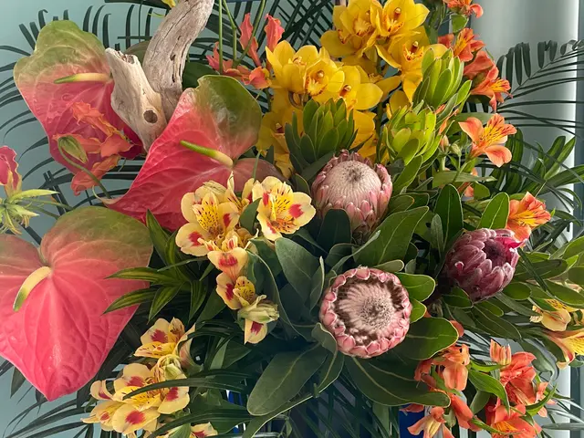 ご自宅、各種会場でのお花の装飾    花束のご依頼お任せ下さい