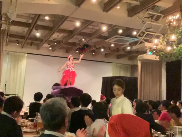 【TV出演多数】女性マジシャンお笑いイリュージョンマジック☆30分まで同料金☆