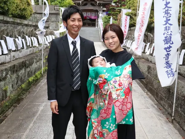 【女性カメラマン】神社同行。お宮参りに100日祝♪自然な表情の写真を撮影します