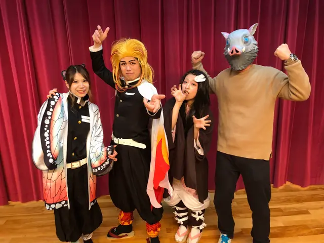 【メディアで話題の変面!】女性マジシャン、豪華イリュージョンなどをお届けします!