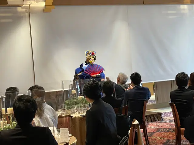 【メディアで話題の変面!】女性マジシャン、豪華イリュージョンなどをお届けします!