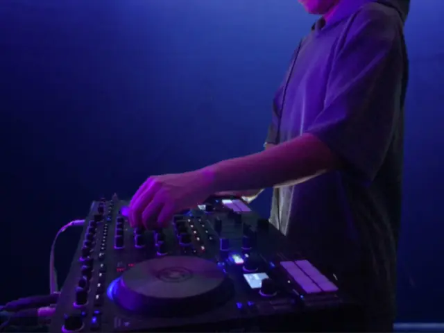 クレカ払い可 House&EDM&Pops系DJのレンタル(参考動画有)