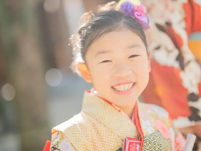 その子らしさを大切にした家族写真。こどもたちの自然な姿を残します。撮影実績600