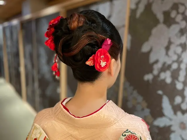 《ヘアメイクと着付け同時施術OK》◎現役ブライダル美容師◎