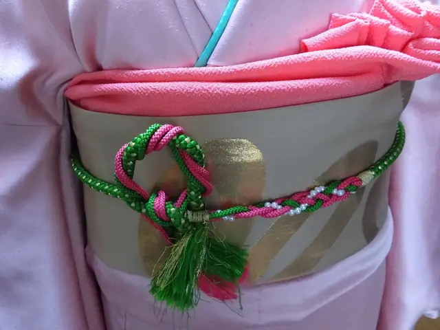 心地よく、着崩れしない着付けで、晴れの日を彩ります