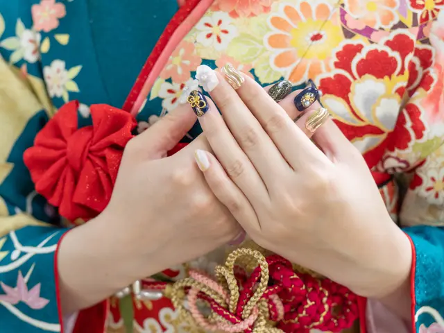 成人式の前撮り撮影します  【振袖と紋服お着付けも出来ます】ご相談下さい!