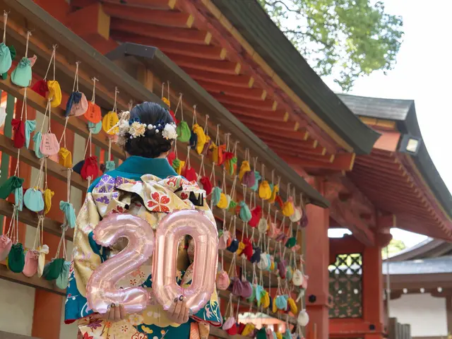 成人式の前撮り撮影します  【振袖と紋服お着付けも出来ます】ご相談下さい!