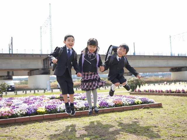 家族の自然な笑顔を残すのが得意なママフォトグラファー☆番傘2色/小物レンタル可