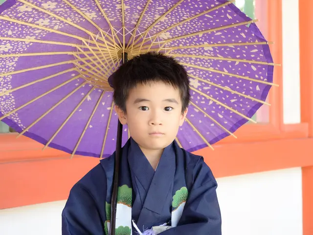 和傘や小道具を用意した撮影をしております。