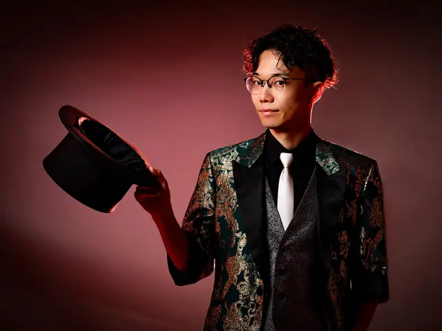 【コンテスト優勝】観客参加型マジックを得意とするプロマジシャンもやしくん