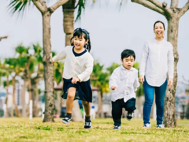 沖縄出張撮影 ファミリーフォトをビーチや公園で!