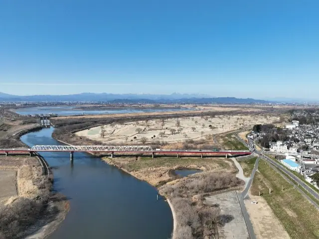 一級建築士のドローンパイロットが建物・土地・景観の空撮をおこないます。