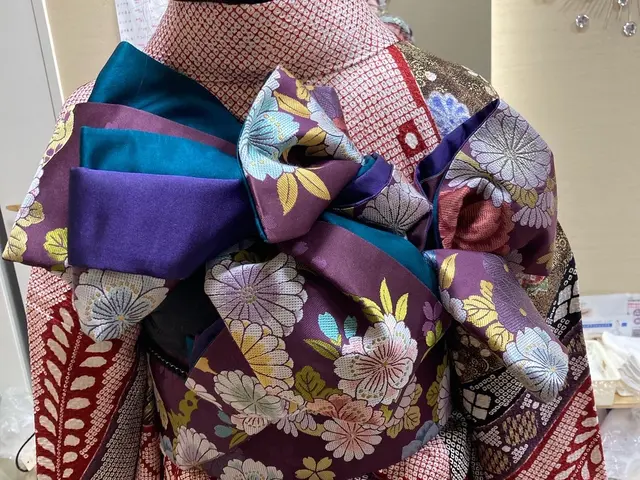 着付けの他にヘアセット、メイクも対応しています☆