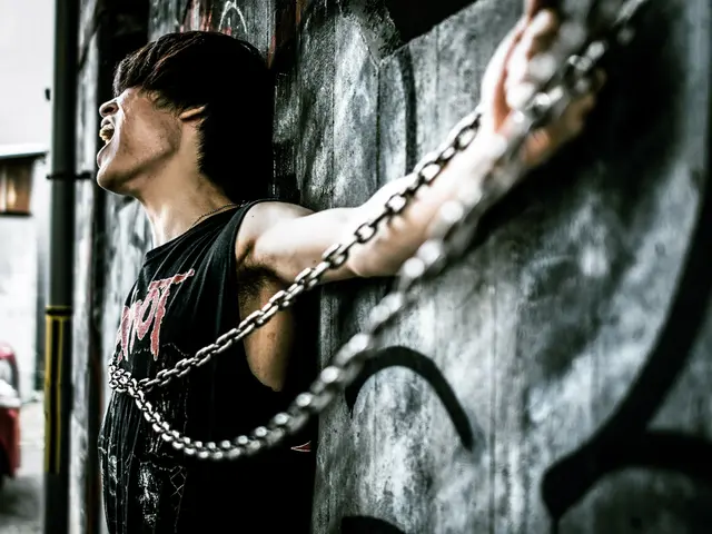 【芸大出身】大手音楽会社提携のアーティスティック撮影