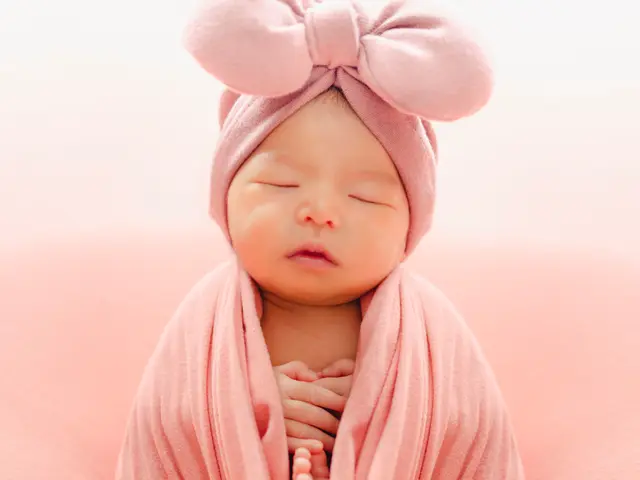 【ニューボーンフォト年間100組】新生児写真のスクール講師の肩書きを持っています