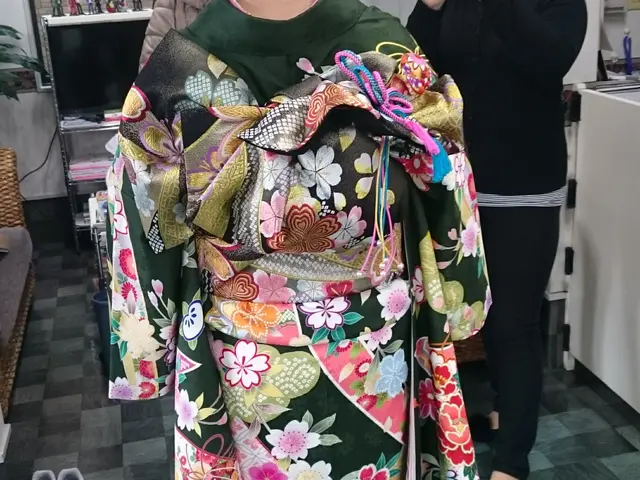 数十年の経験(式場経験有)が魅せる、苦しくない美しいお着付け