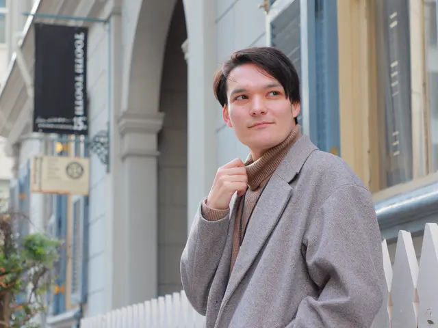 【写真スタジオ出身!】宣材写真〜婚活写真等幅広く対応!19:00以降も対応可能!