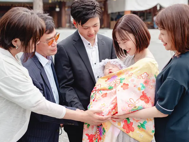 女性カメラマンがお子様に寄り添って撮影【お衣装•着付け•ヘアセットご案内可能】