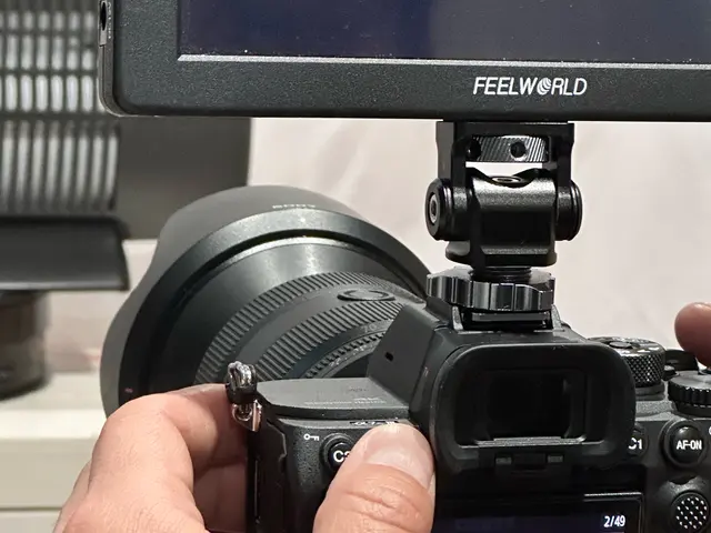 流行りの縦型動画〜PR、人材紹介動画に対応!