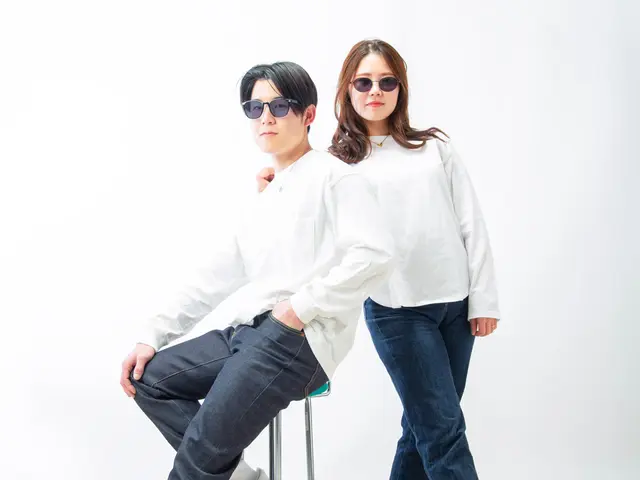 お二人の思い出写真をカメラマンにお任せください!均一料金で一日同行いたします