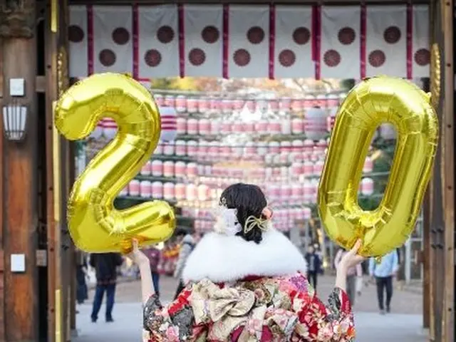 晴れの日Shot 成人式前撮,お正月の晴れ着など晴れの日 母、祖母と共に振袖撮影