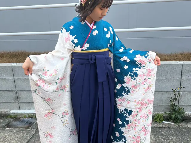 ご自宅で安心着付け。交通費込み、ヘアセット不可、まずは「お問い合わせ」を…。