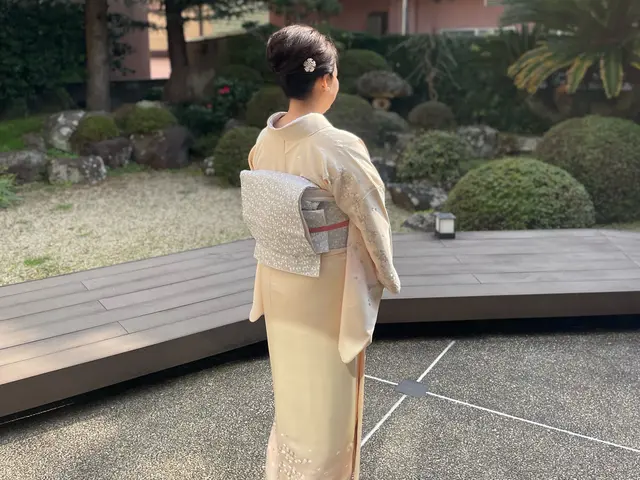 早朝から対応可/着付数1,000名超の実績/一級着付け技能士/美容師免許有