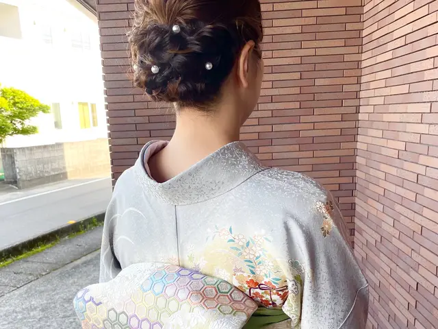 早朝から対応可/着付数1,000名超の実績/一級着付け技能士/美容師免許有