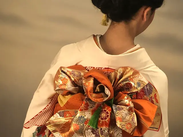 あなたの体型に似合うパーソナル骨格着付けをいたします。ヘアセット込み