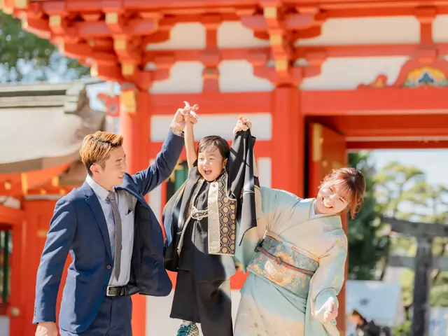 <七五三撮影>神社でのお参りの様子を撮影します
