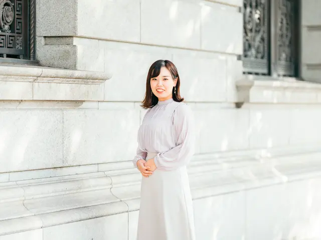 【年間100件以上】プロフィール SNS 宣材写真 雰囲気重視の写真撮ります