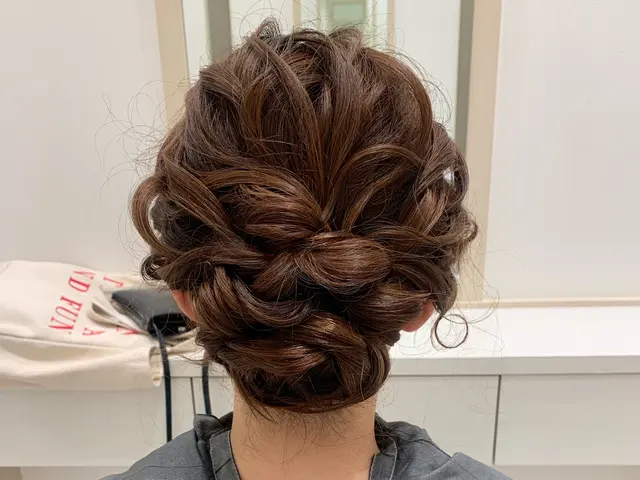 【ヘアセット8000円】ブライダルTV広告イベント、タレントさん担当経験あり。