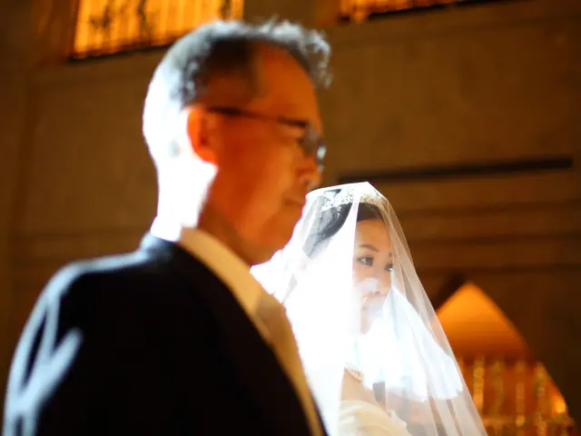 ゼ●●イ元編集長の結婚式も撮影をしたベテランカメラマンが撮影します。