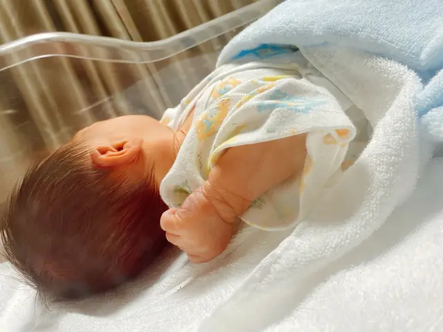 ナチュラルニューボーンフォト。お子様とご家族の自然な表情を撮影させていただきます