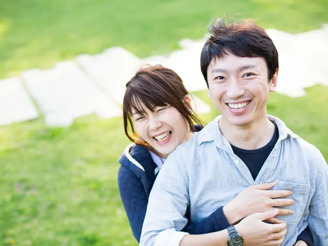 お二人の写真を用途に合わせて撮影致します。映画のワンシーン感を目指します。
