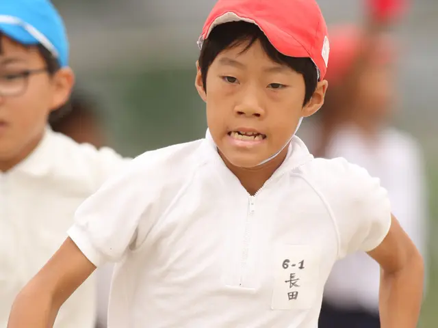 プロ仕様望遠レンズで、あなた&チームの、スポーツする姿撮ります!