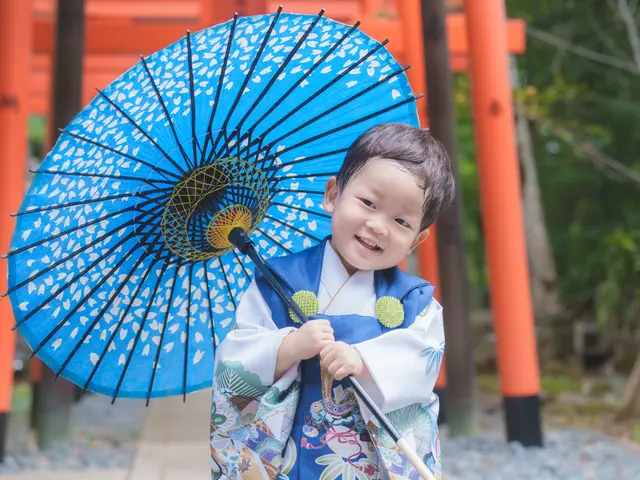 自然な笑顔を夫婦で撮影!和傘など小物は全て無料、人見知りさんも素敵な笑顔で♪