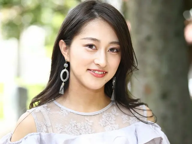 あなたの自然な笑顔を引き出します!屋外撮影は多灯リモート照明でキラキラ写真に。