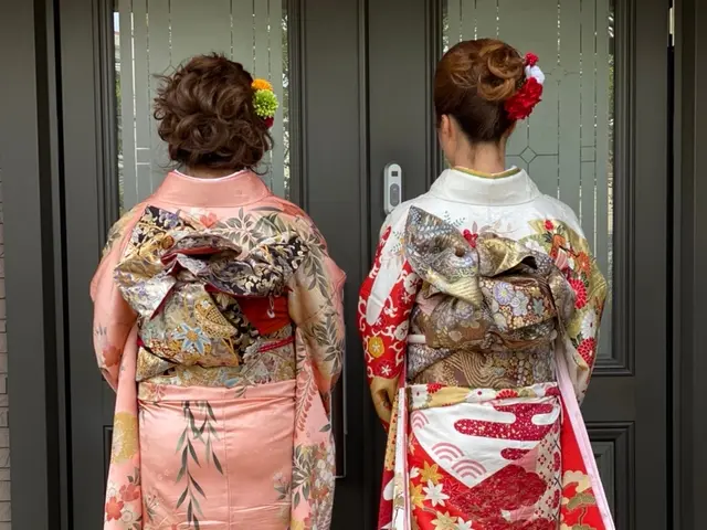 《ヘアセット込みの価格です》お着付けのみの方は割引有り。ご相談下さい。