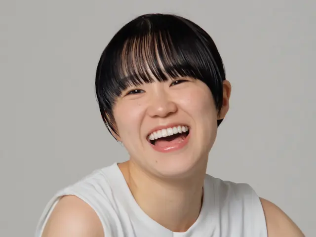 映画のように自然体で撮れるプロフィール写真!外注なしで、素敵な写真を撮ります。