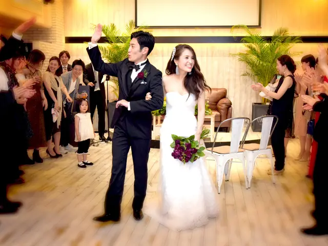 結婚式、パーティー、企業案件ビデオ撮影お任せください。企業案件、前撮り、web