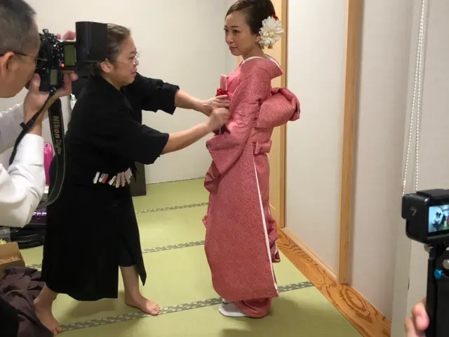 【経験40年ベテラン着付師】超早朝、駅遠、直近OK!交通費早朝料なし!希望ヘア込