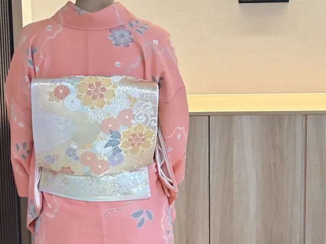 一級着付け技能士の心地よいお着付け。早朝料金頂きません。コーディネートのご相談も