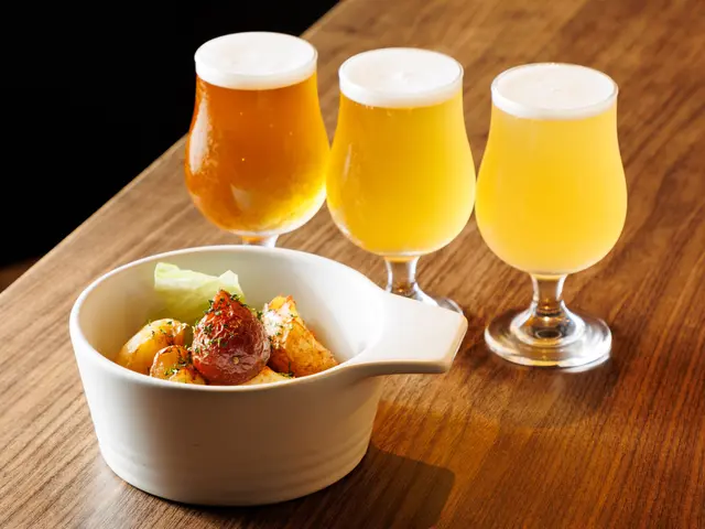 デザイン専門学校出身のプロカメラマン、店舗・会社向け出張撮影サービス!