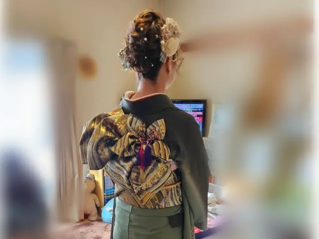 <1級着付け免許>着崩れしないお着付けを致します。ヘアセット込みの料金です。