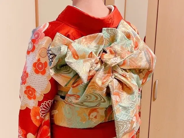 <1級着付け免許>着崩れしないお着付けを致します。ヘアセット込みの料金です。