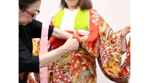 振袖の上前を決める